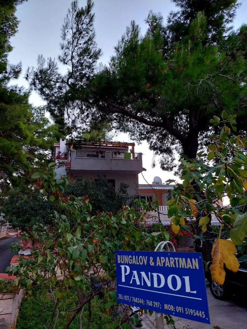 Apartment Plus — Entrance and surroundings